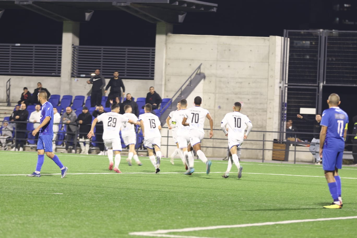 שחקני בית שאן חוגגים (דאפר מחאמיד)